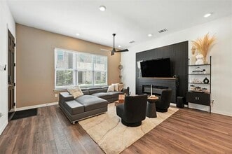 7513 Laburnam Rd in Dallas, TX - Building Photo - Building Photo