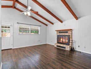 501 W Park St in Cedar Park, TX - Building Photo - Building Photo