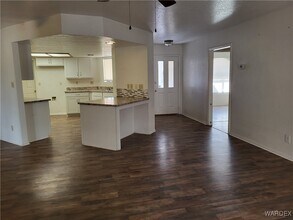 2864 Country Club Dr in Bullhead City, AZ - Building Photo - Building Photo