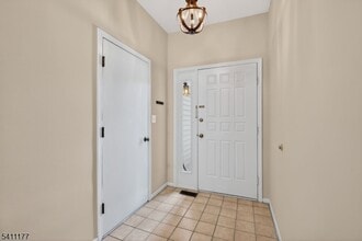 140 Kingston Ct in Madison, NJ - Building Photo - Building Photo