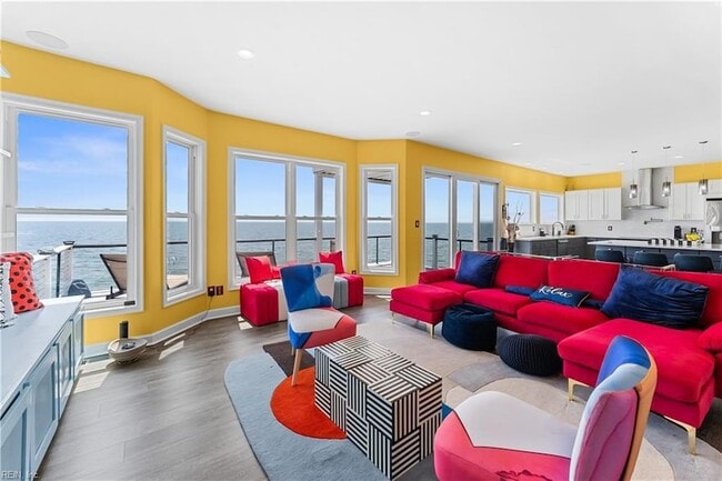 115 Grandview Dr in Hampton, VA - Foto de edificio - Building Photo