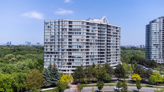 Rowntree Towers in Toronto, ON - Building Photo - Building Photo