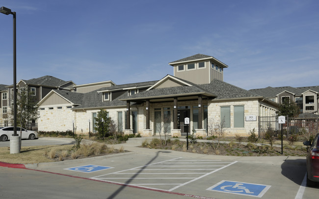 Reserves at 700 in Big Spring, TX - Foto de edificio - Building Photo