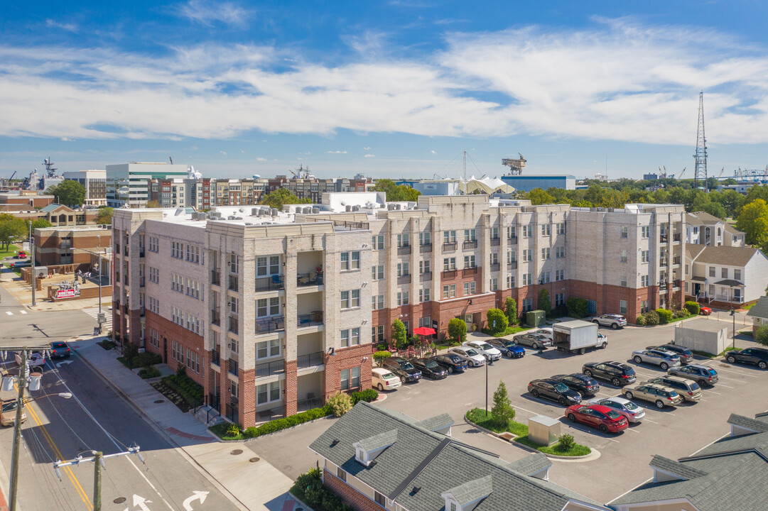 Sterling King in Portsmouth, VA - Building Photo