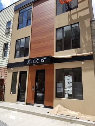 31 Locust St