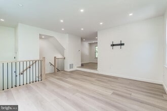 2362 Branleigh Park Ct in Reston, VA - Building Photo - Building Photo
