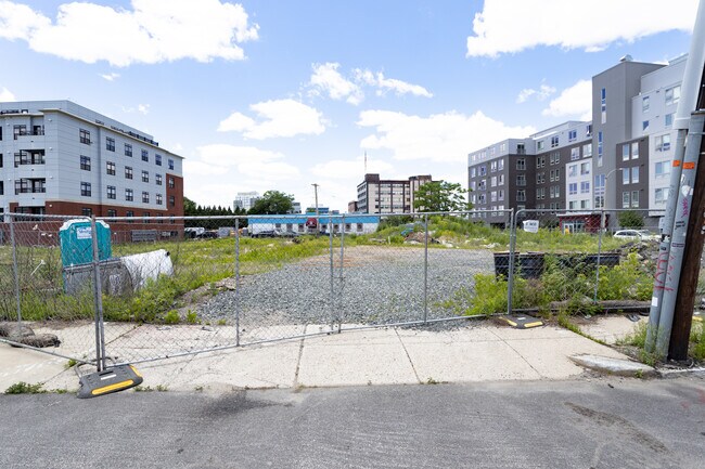 Harper Apartments in Allston, MA - Building Photo - Building Photo