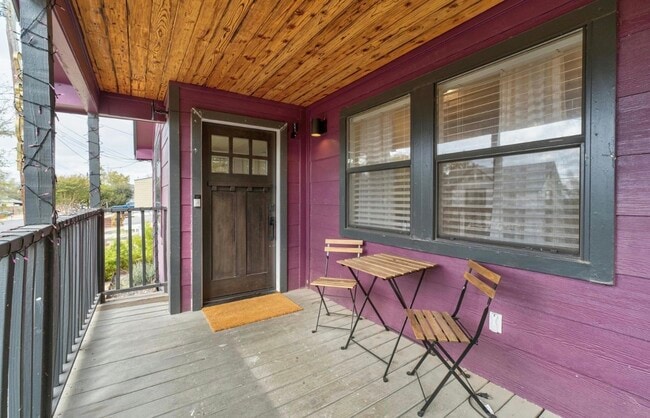 2804 Crest Ave in Austin, TX - Building Photo - Building Photo