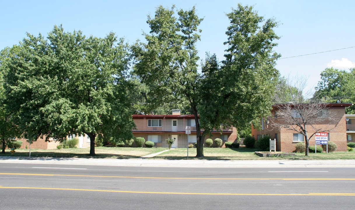 7321-7339 Olive Blvd in University City, MO - Building Photo