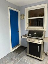 1039 Miner Rd in Lantana, FL - Foto de edificio - Building Photo