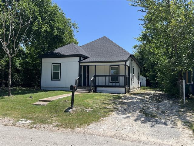 414 N Flat St in Waxahachie, TX - Building Photo