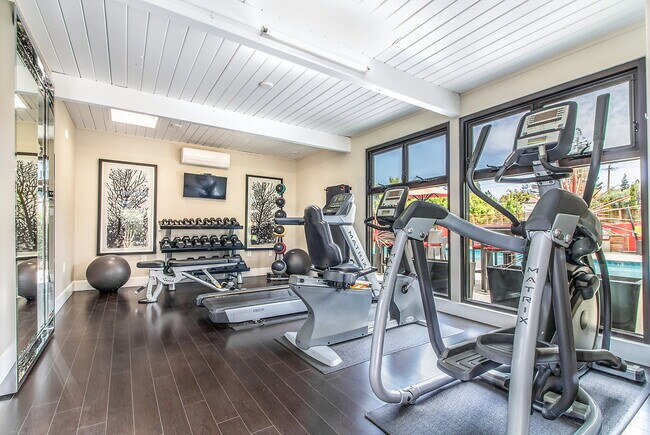 Reed Square in Sunnyvale, CA - Foto de edificio - Building Photo