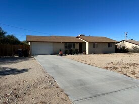 7054 Juniper Ave in Twentynine Palms, CA - Building Photo
