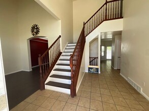 1021 E Wyndom Way in Layton, UT - Building Photo - Building Photo