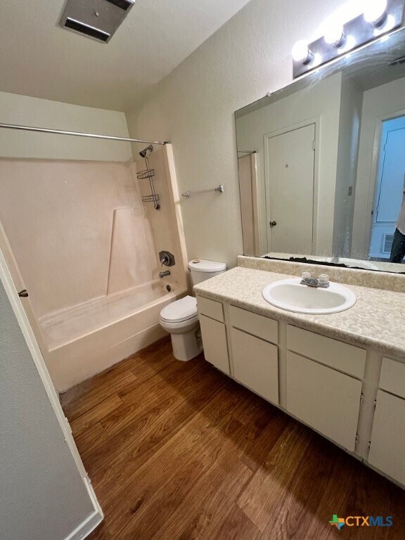 property at 305 Craddock Ave