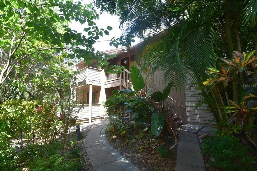 1677 Brookhouse Cir, Unit BR224 in Sarasota, FL - Building Photo