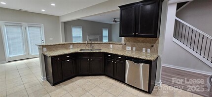 1038 Albany Park Dr in Fort Mill, SC - Building Photo - Building Photo