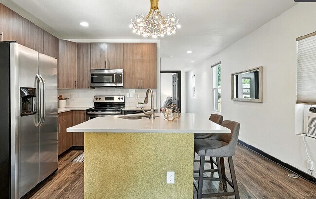 856 Fox St in Denver, CO - Building Photo - Building Photo