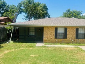 3309 Alta Vista Dr in Waco, TX - Building Photo