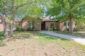 5916 Pedernales Dr in Midland, TX - Building Photo - Building Photo