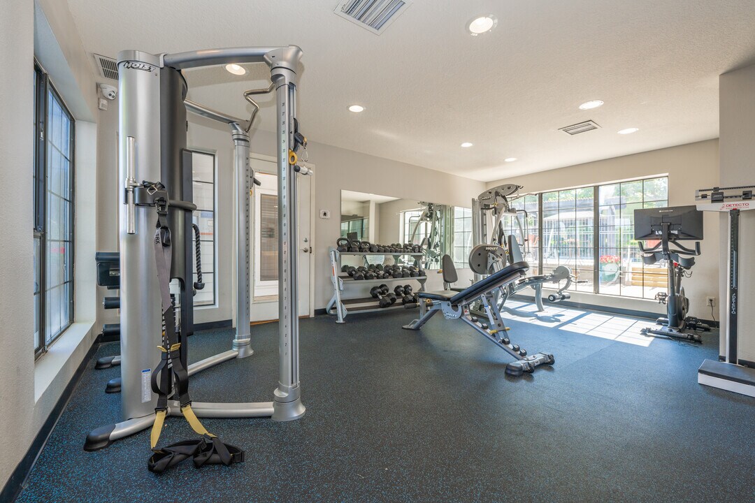 Northpointe Village in Albuquerque, NM - Building Photo