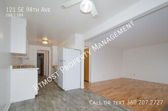 121 SE 98th Ave in Vancouver, WA - Building Photo - Building Photo