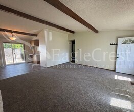 203-205 S Elizabeth St in Milton-Freewater, OR - Building Photo - Building Photo