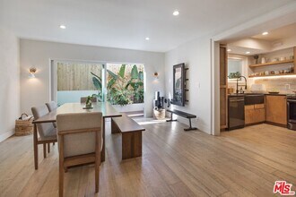 9015 Cynthia St in West Hollywood, CA - Building Photo - Building Photo
