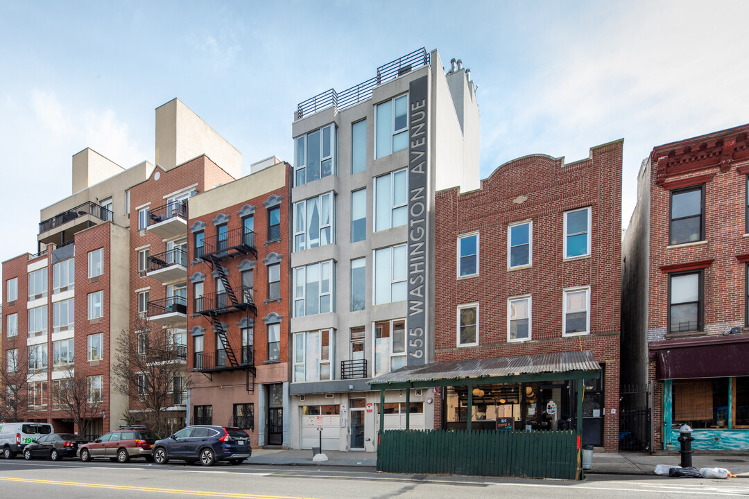 655 Washington Ave in Brooklyn, NY - Foto de edificio