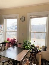 258 Belmont St, Unit #3 in Watertown, MA - Foto de edificio - Building Photo