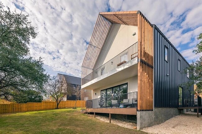 property at 2103 Crazyhorse Pass