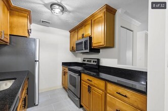 15 Bower Rd, Unit A2 in Quincy, MA - Building Photo - Building Photo