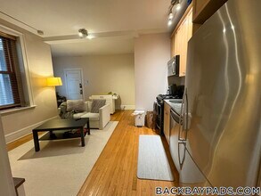 8 Garrison St, Unit 508 in Boston, MA - Foto de edificio - Building Photo