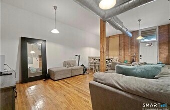 325 Lafayette St in Bridgeport, CT - Building Photo - Building Photo