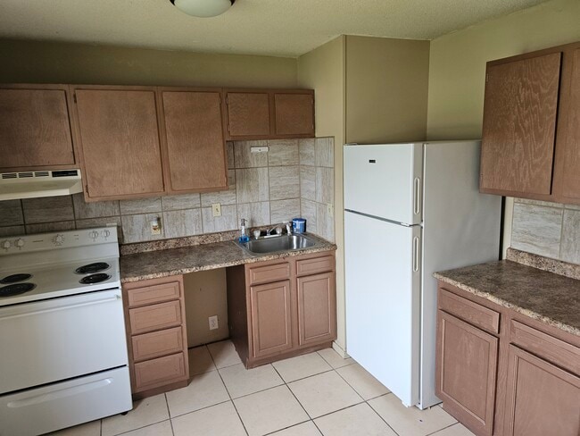 8807 Bono Rd, Unit 8807 in Terre Haute, IN - Building Photo - Building Photo