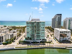 3411 Indian Creek Dr, Unit 1202 in Miami Beach, FL - Foto de edificio - Building Photo