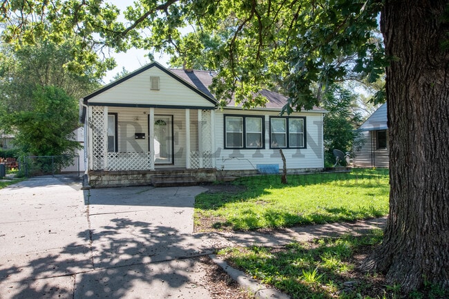 804 N Battin St