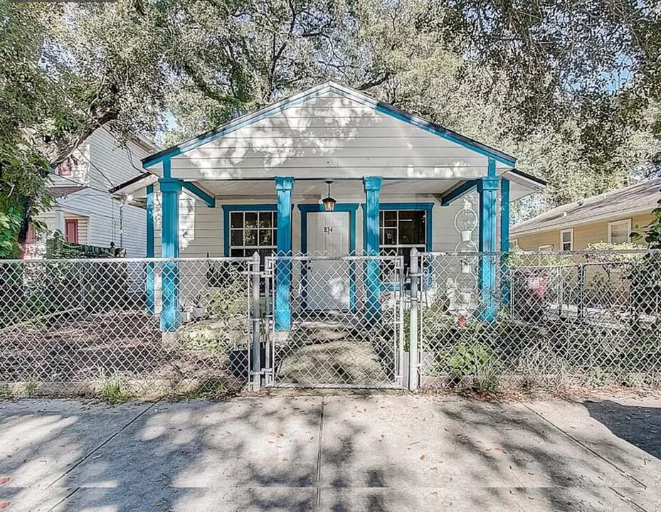834 S Parramore Ave in Orlando, FL - Building Photo