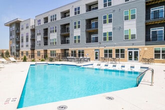 Limestone Ridge Apartments in Fitchburg, WI - Foto de edificio - Building Photo