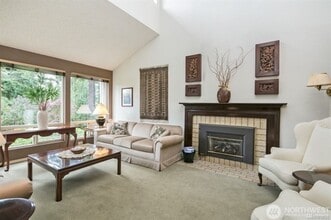 18328 Baldwin Rd in Bothell, WA - Building Photo - Building Photo