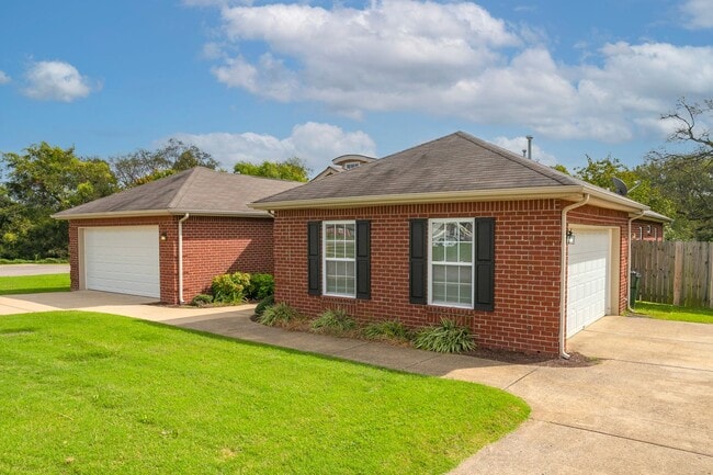 property at 564 Rose Cottage Cir