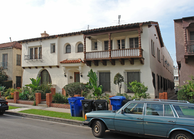 325 S Cloverdale Ave in Los Angeles, CA - Building Photo - Building Photo