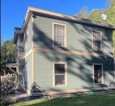 956 N Main St in Lanesborough, MA - Building Photo - Building Photo