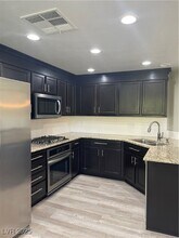 11830 Portina Dr in Las Vegas, NV - Building Photo - Building Photo
