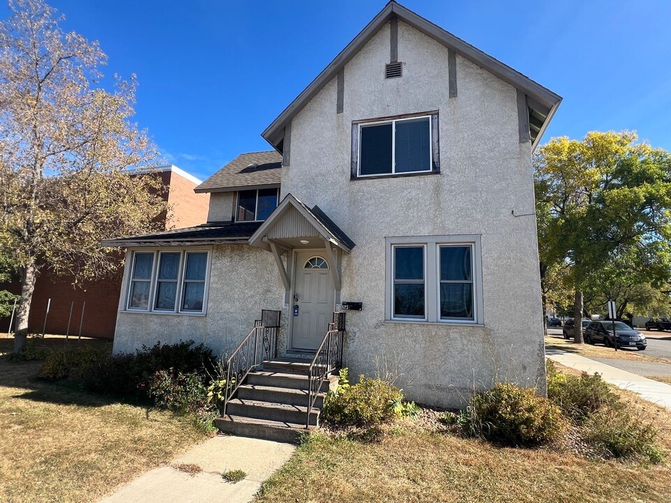 623 S 6th St in Brainerd, MN - Building Photo