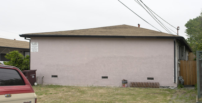 23338 Ida Ln in Hayward, CA - Foto de edificio - Building Photo