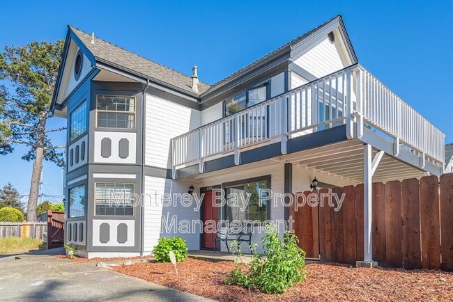 415 Palo Verde Ave in Monterey, CA - Building Photo - Building Photo