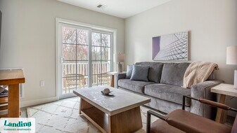 2 Trl Run in Vernon, CT - Building Photo