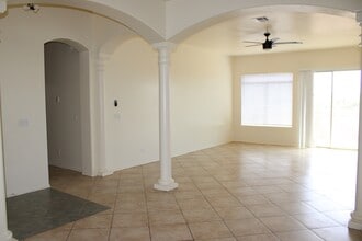 887 Manzanilla Way in Rio Rico, AZ - Building Photo - Building Photo