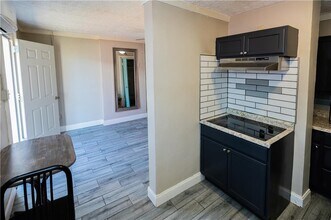 235 Walnut St NW in Atlanta, GA - Building Photo - Building Photo